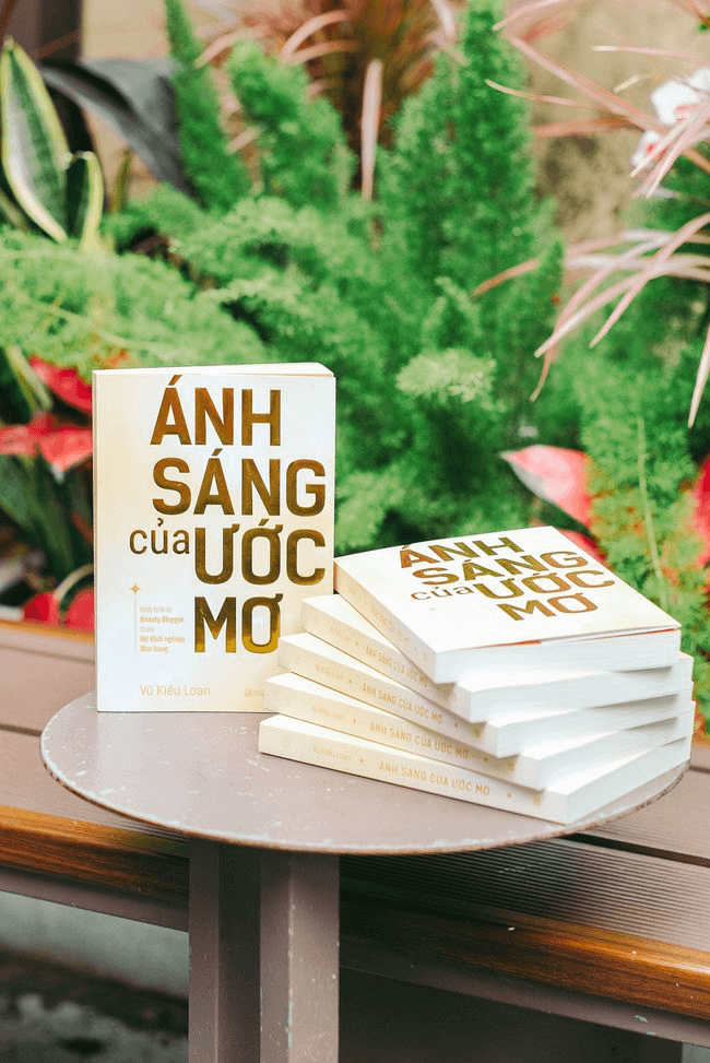 Ánh Sáng Của Ước Mơ – Tác giả Vũ Kiều Loan